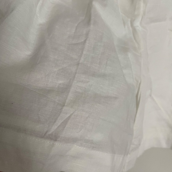 White Linen set Vest & Shorts -Classic Elegance - Picture 3 of 7